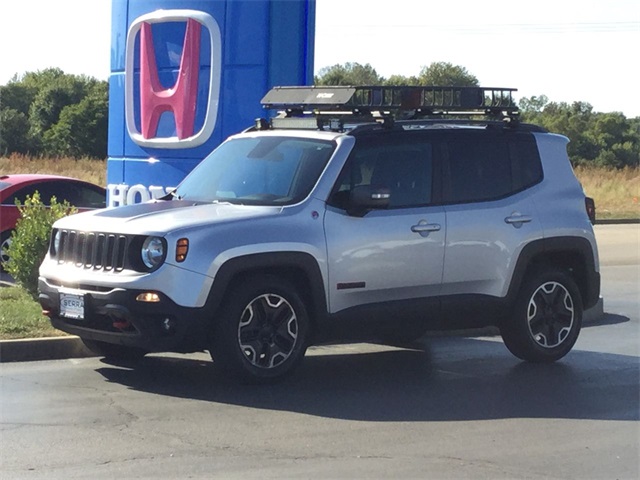 Pre Owned 2015 Jeep Renegade Trailhawk